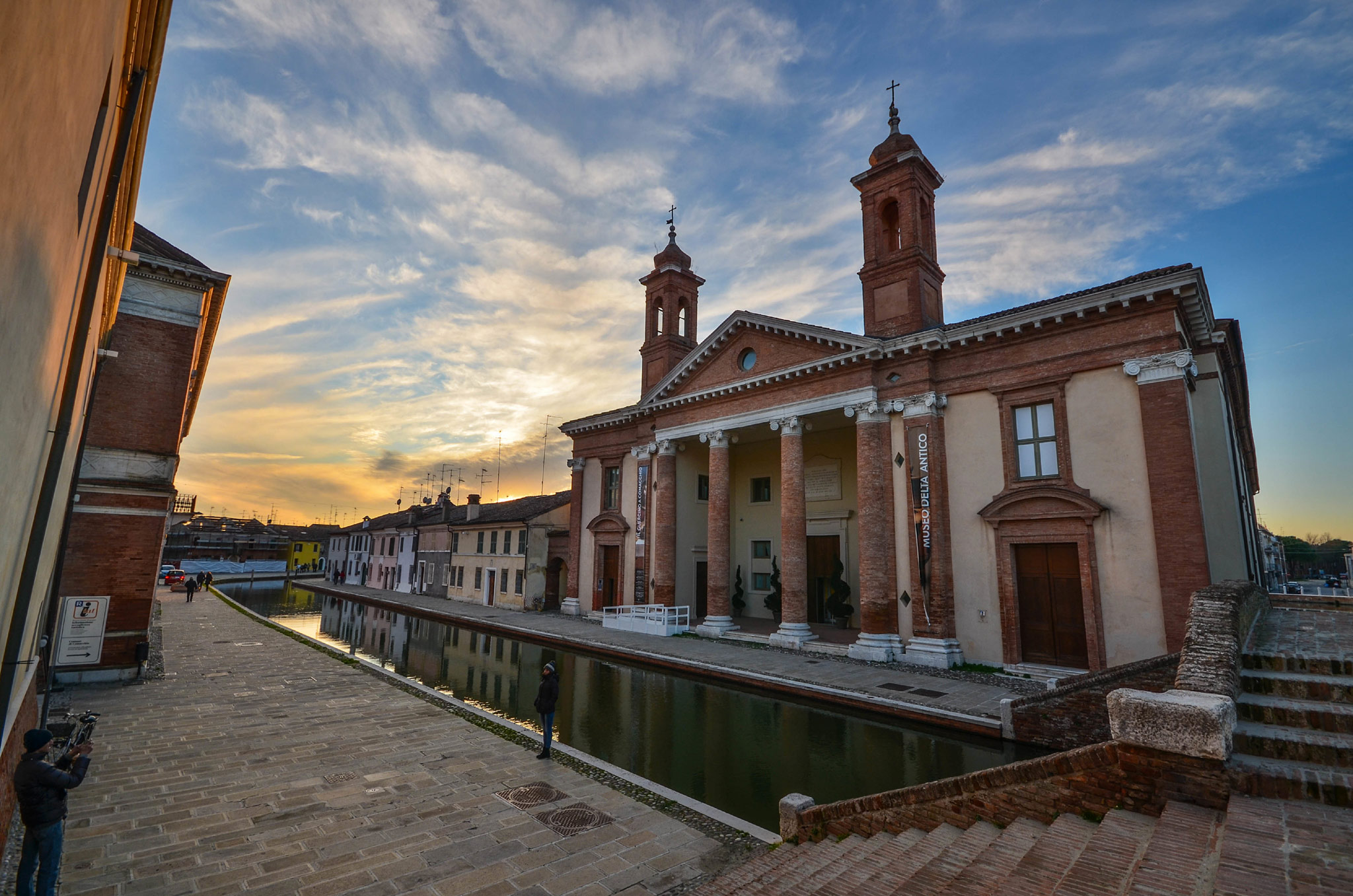 Comacchio (Photo license: CC BY-NC-SA 2.0)